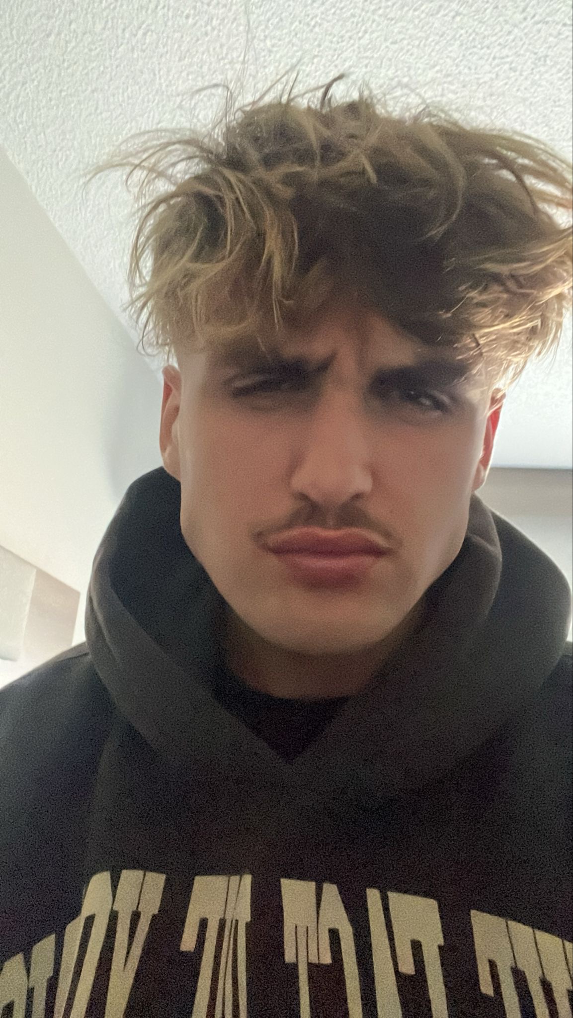 (der b&ouml;se Blick)