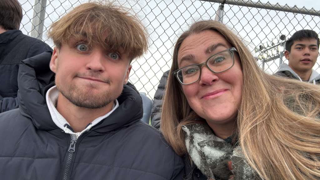 PHOTO-2025-12-06-21-06-09